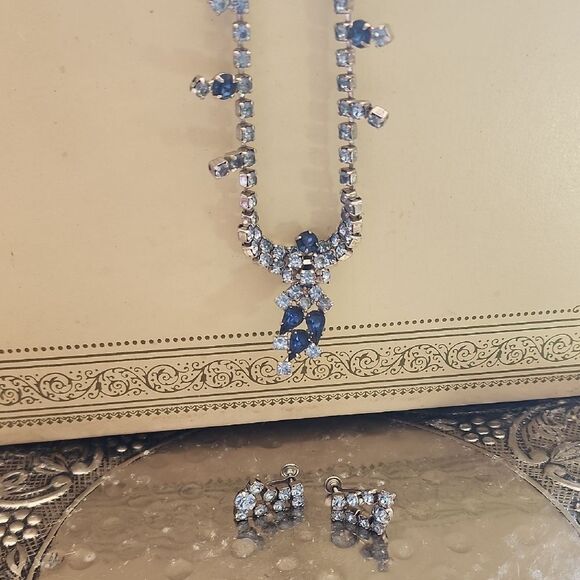 Vintage Ice & Cobalt Blue Rhinestone Necklace & Earrings on Silver Tone Setting - Picture 7 of 16
